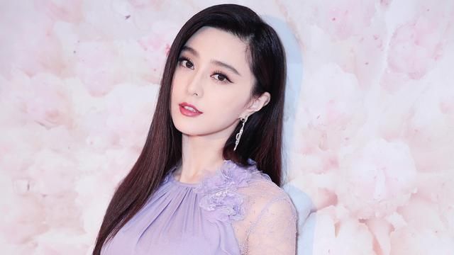 范冰冰最性感的撩人照，图一诱人，图三的性感在我的脑海中升华