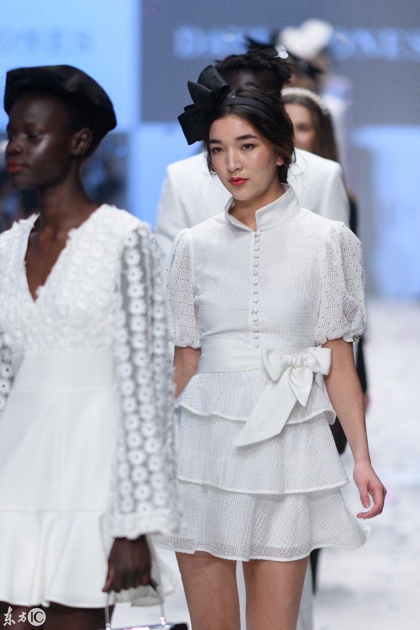 时装周|气质型的设计，大方简洁，很结合实际，可以参考的穿搭