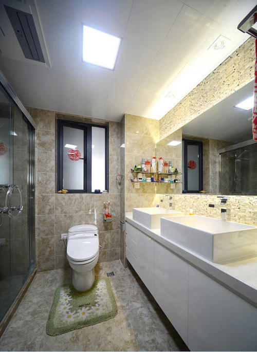 95㎡温馨甜蜜婚房，头次见餐厅里装电视，效果备受欢迎！