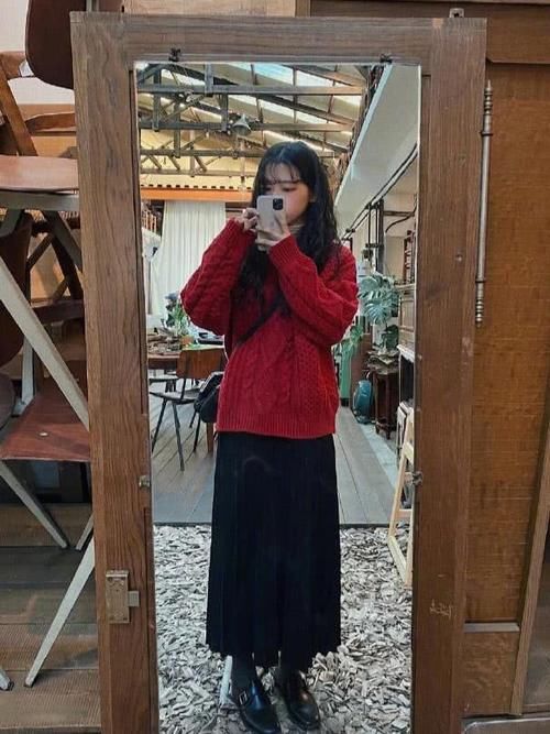  半身裙■春季穿搭“复古风”又火了，学会这几个小技巧，你就是复古女神