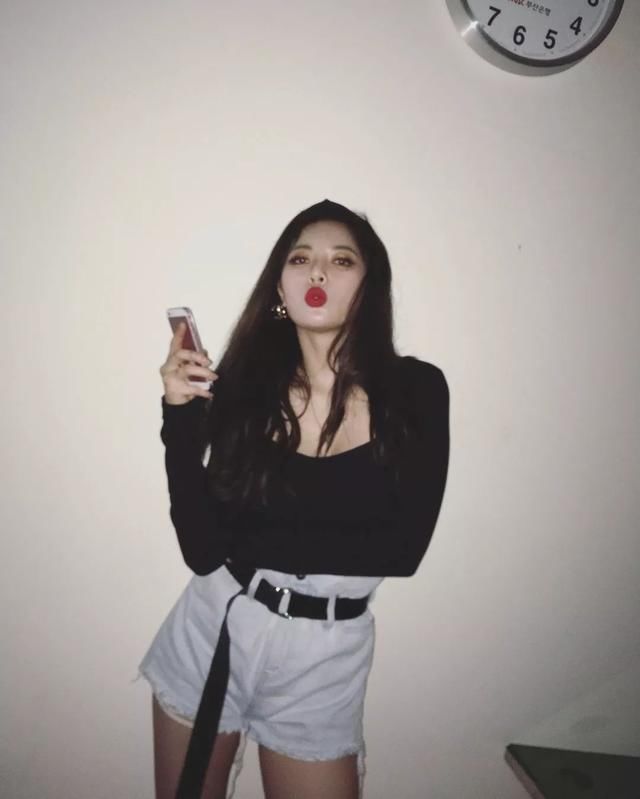 泫雅宣美比性感谁赢了？对不起这题超纲了！