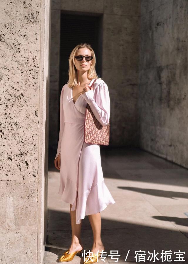 【舒适】扔掉你的高跟鞋吧!今年流行''小猫跟'',时髦舒适走多远都不会累脚