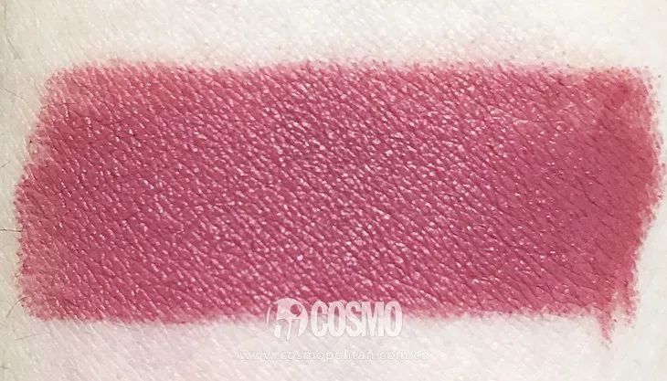 彩妆迷 | 衣橱中必有小黑裙，那么唇膏中的“小黑裙”是哪个色号?