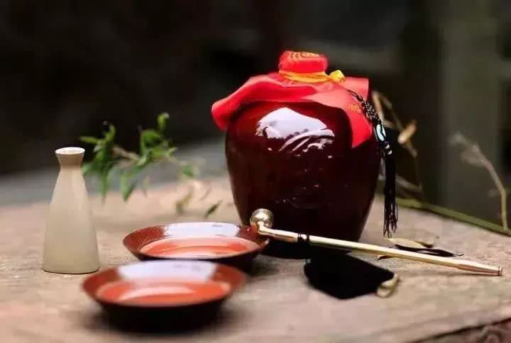 低度白酒是高度酒加水勾兑的么?_【快资讯】