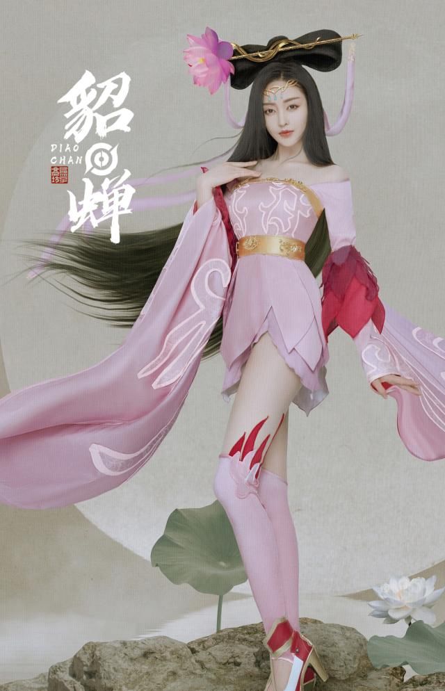 开过@腿好像被开过动画特效，张天爱身型有多绝？当她把“身亡粉袜”穿之后