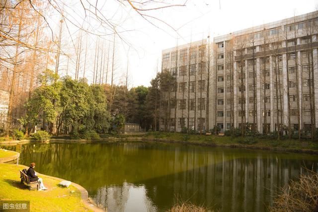 『金饭碗』这三所大学比清华北大还难考,考上的都是学霸,毕业就是金饭碗