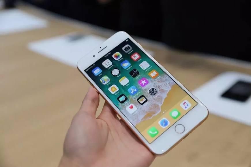 最近的刘海全面屏手机不要乱买,目前最值得购买的3款旗舰手机