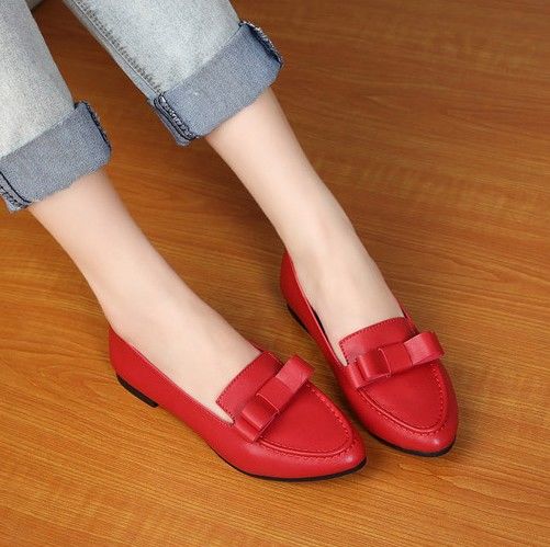 女人40岁后，别穿太高的高跟鞋，这些轻便的女鞋，秋天穿养脚