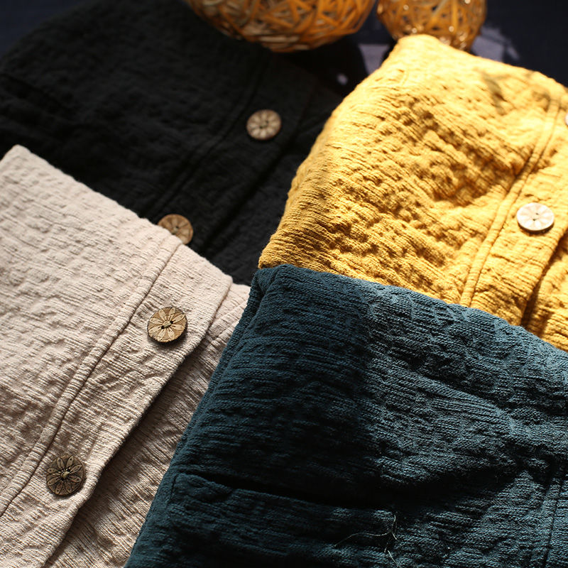 天!本以为小衫+长裤流行，没想到!9月竟火了“薄外套”，真美