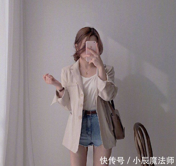  『女人』姐妹们，偶尔尝试一下这种小女人的风格，不仅温柔有度，还贼拉风