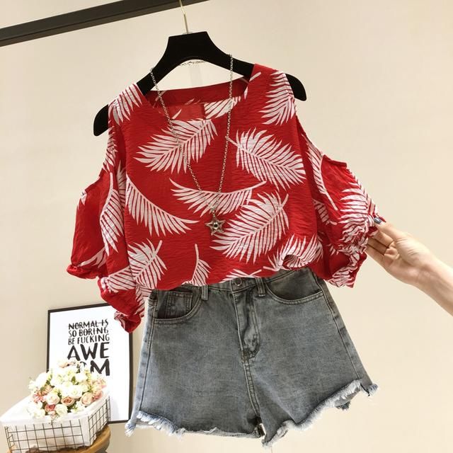 天呐，忒美了!比旗袍还洋气的几款雪纺小衫，不用装嫩显肤白