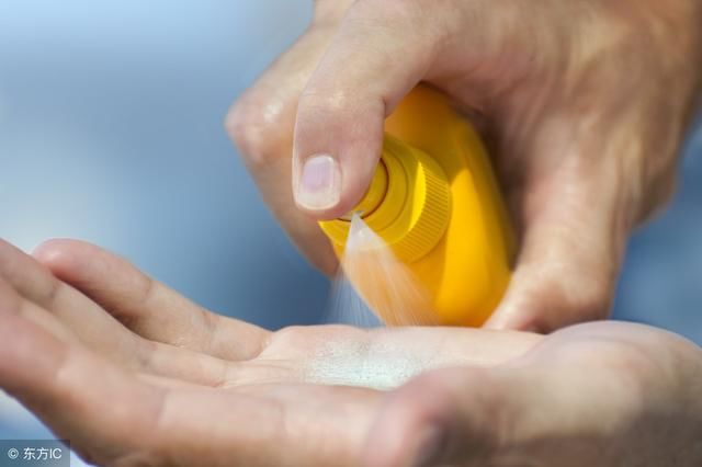 这5个防晒误区，几乎人人中招！难怪你会被晒黑晒伤！