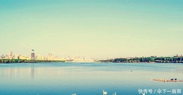  #界线#中国有10个非省会城市，因主城区为省界线，发展受影响