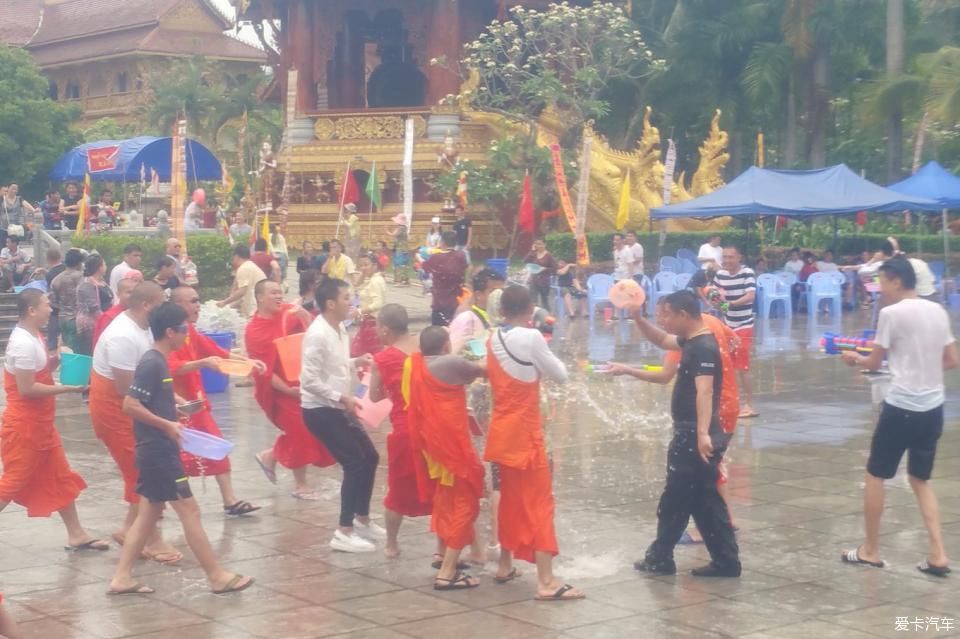  西双版纳@绿水青山就是金山银山，去西双版纳过泼水节！
