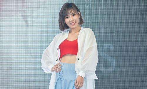 疑毛晓彤父亲聊天记录曝光:要住别墅!网友爆料AB节目假吃爆米花