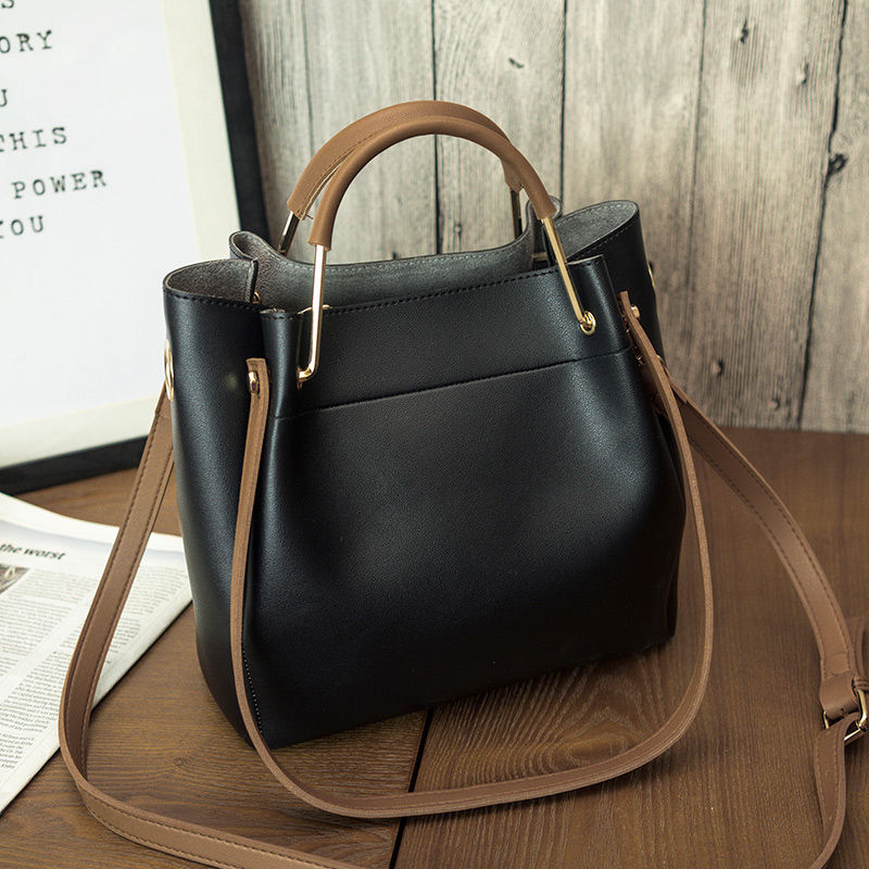 性感的老婆背上这大气的包，那身材真是 妩媚又妖娆啊