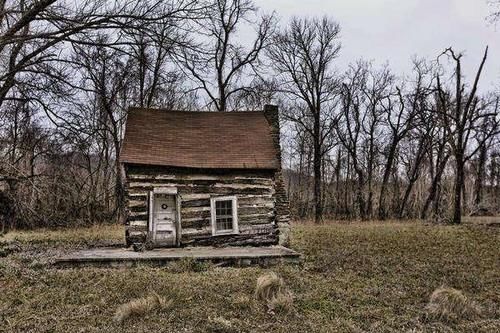 在俄罗斯旅游时，为何导游严厉劝告不要去小木屋，这里面有什么吗