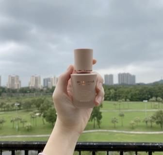  [完美无瑕]芭妮兰蜜桃粉底液，打造完美无瑕的蜜桃肌！