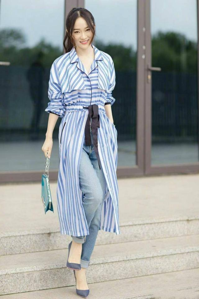 霍思燕真够拼的，穿20厘米高跟鞋，脚都折成什么样子了！