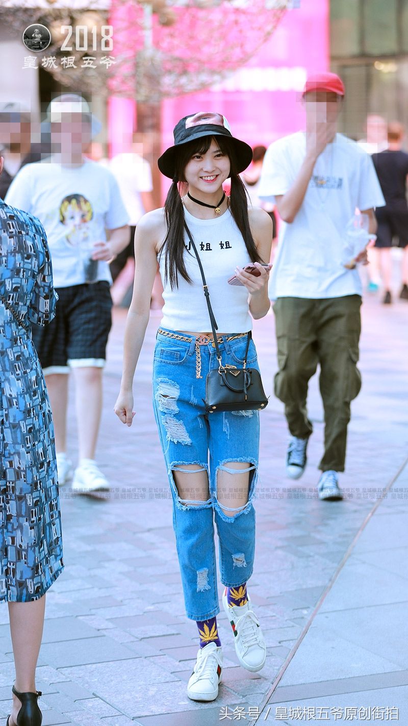 街拍:北京最潮的时尚朝圣地，这里聚集北京最潮的年轻人