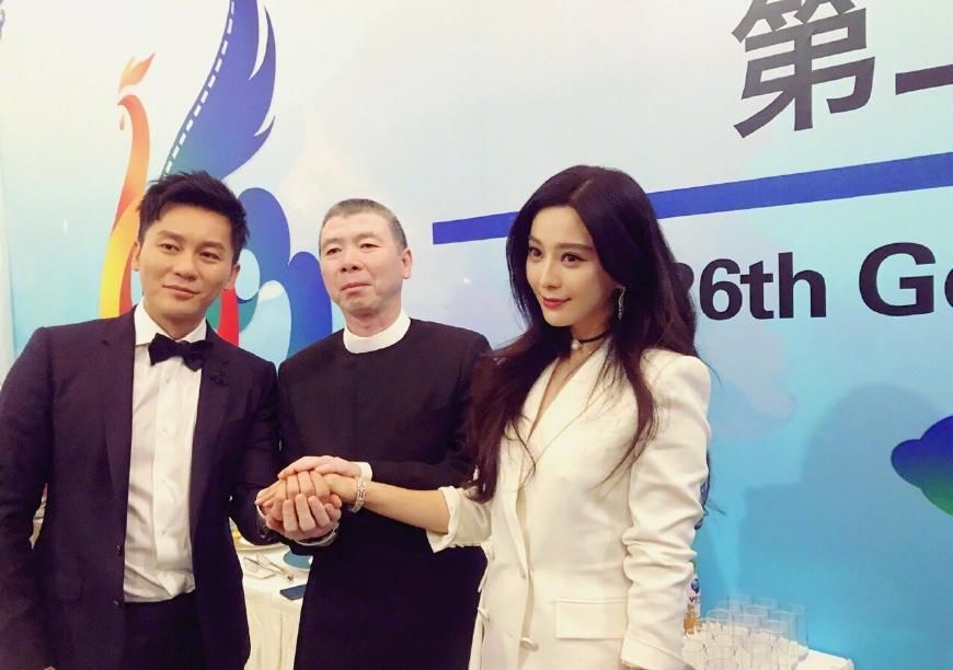 冯小刚愤怒回应“偷税”风波，沉默数月却只敢拿网友撒火