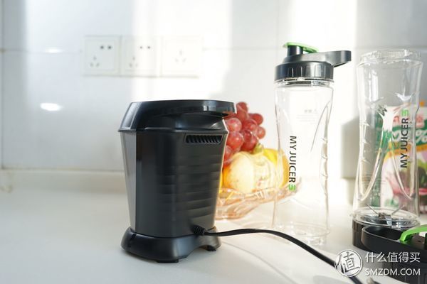 厨房电器那点事儿 篇二:百喝不厌的自制果汁:MY JUICER S 榨汁机上手体验