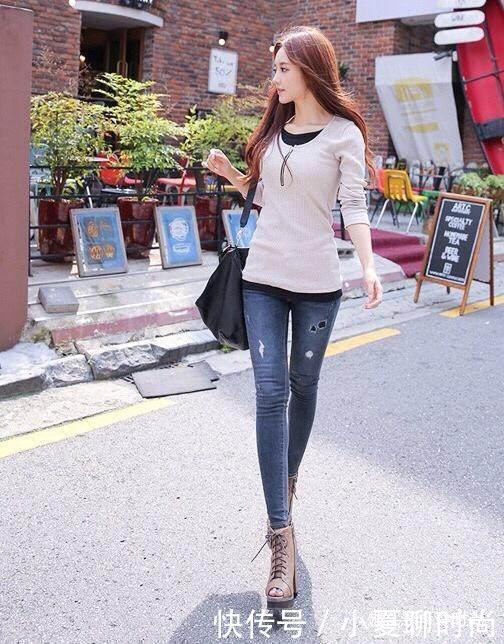 紧身裤穿出优雅气质与身姿,大秀纤细美腿彰显青春魅力!!