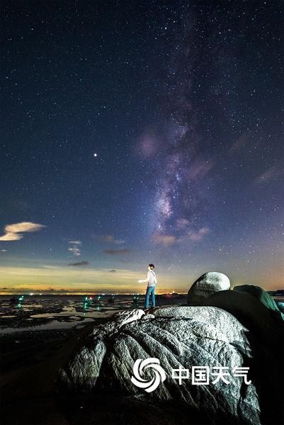 广西钦州三娘湾晴空万里 星河璀璨令人神往