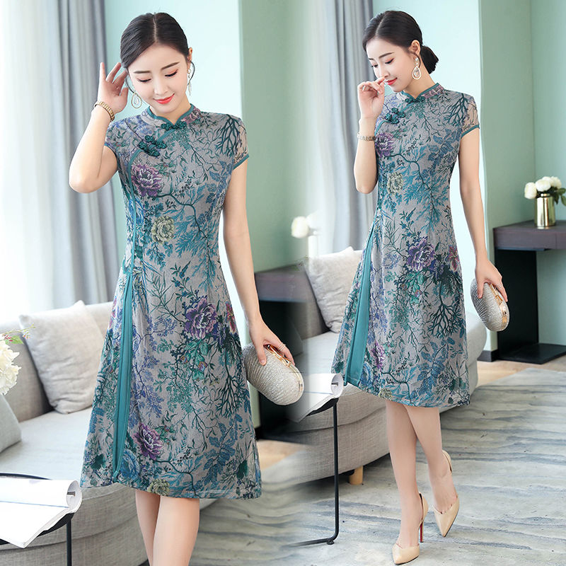 身材丰满的女人要穿“贴身”旗袍，前凸后翘撩倒一片人