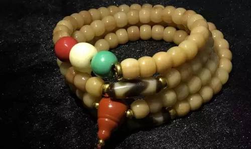 论色彩搭配在串珠界的重要性