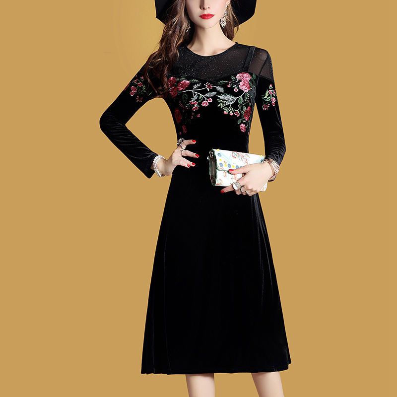 别一凉就裹得那么严实，穿这样的紧身裙，时尚又性感