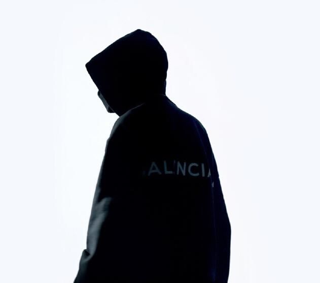 斗鱼骚白回应代打一事：时间会证明一切 已经实锤都不认？