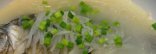  【鲫鱼萝卜汤】孩子补钙要吃的菜，简单好做营养丰富，对门孩子也要吃