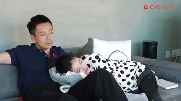 被王思聪爆料家暴后，汪小菲用时间证明了，大S没选错人!