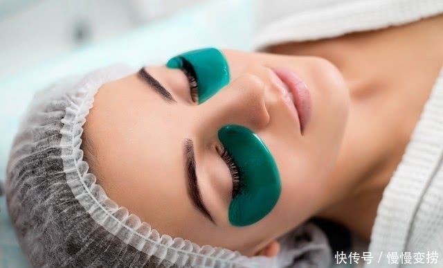眼妆:化妆时泪沟怎么遮掉 女孩子必须掌握的眼妆技巧