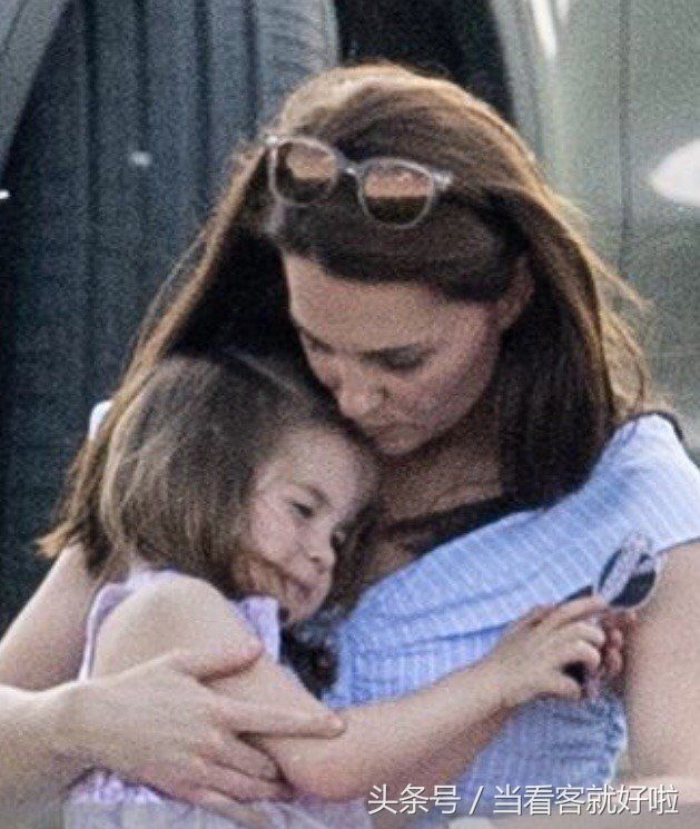 凯特王妃出席活动发型和带乔治夏洛特的出门差别大，当妈的都这样