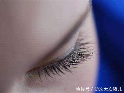 试试■如何让睫毛自然变长试试这8个小妙招,假睫毛可以扔啦