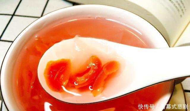 银耳羹@它是平民燕窝,自己做1次还不到3块钱,让皮肤光滑水嫩!