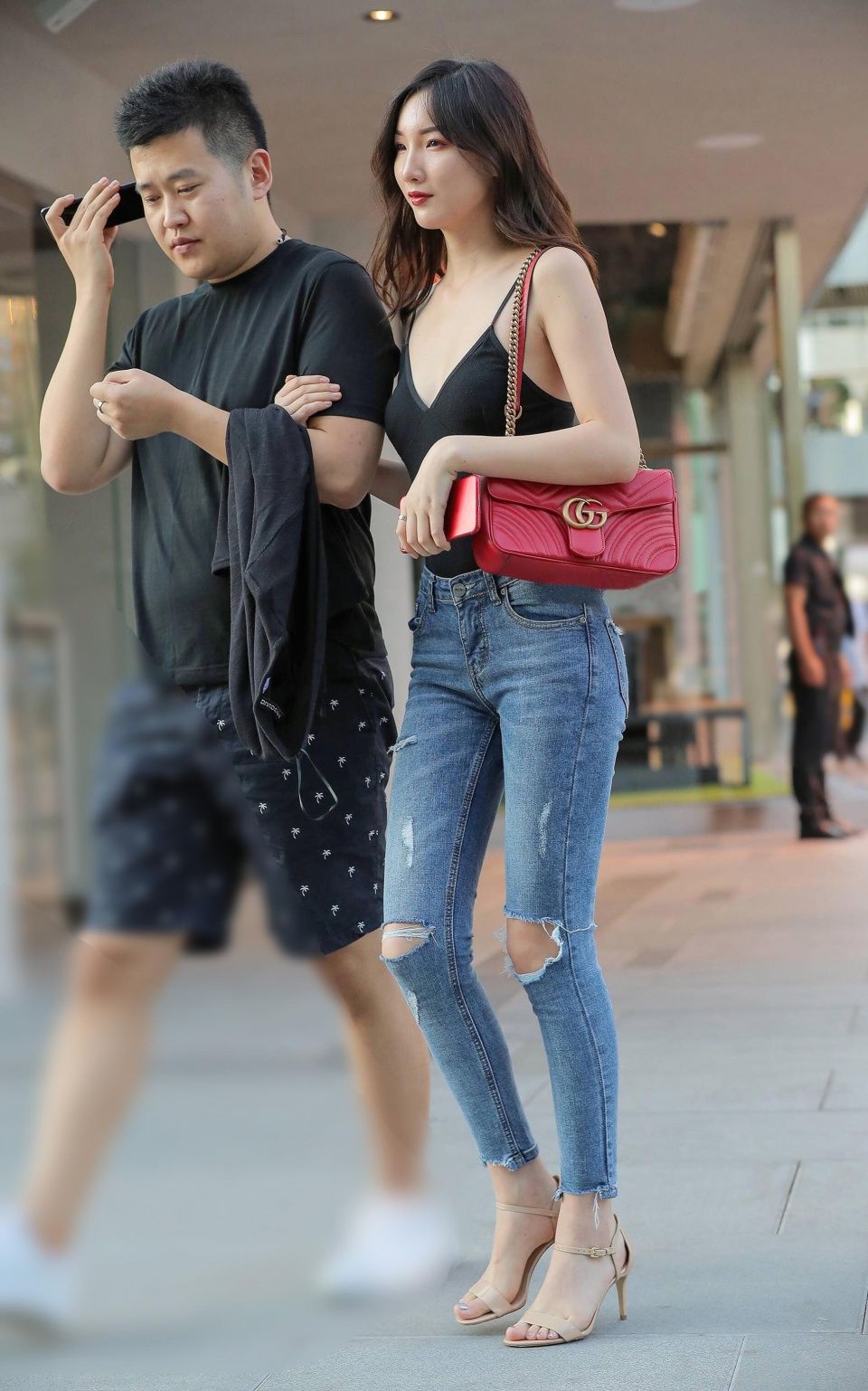 吊带紧身牛仔裤高跟美脚