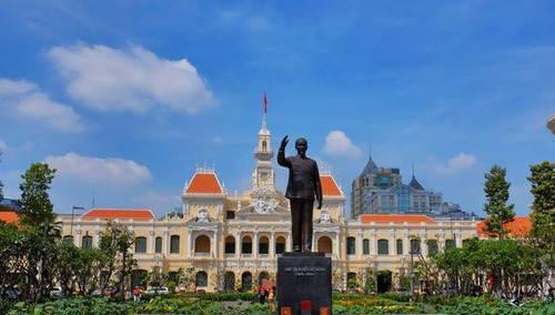 越南最发达的城市胡志明，与中国哪座城市实力相当？有人说是上海