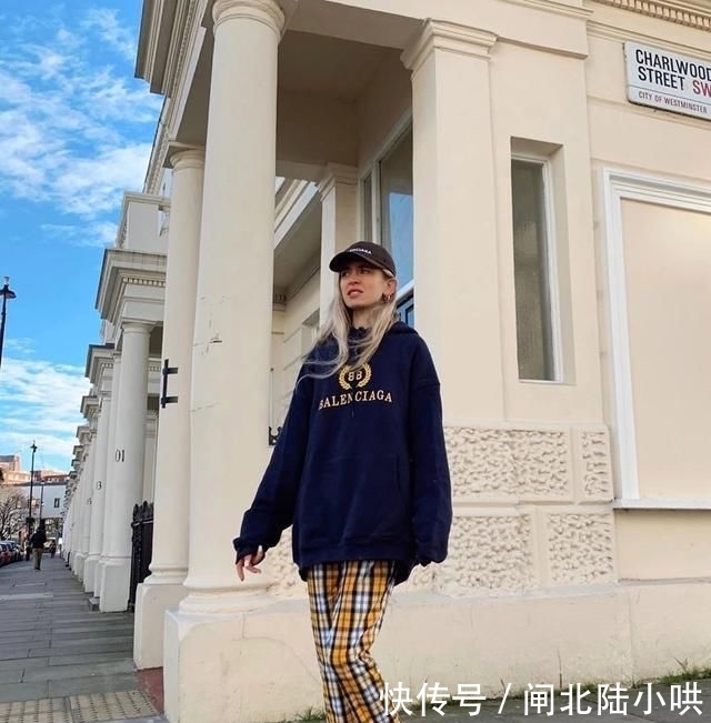 【过时】“阔腿裤”过时了,今年流行这条裤子,遮肉显高显瘦,特有范!