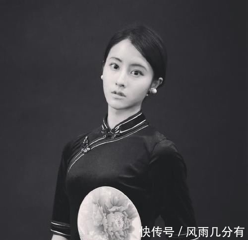  [旗袍装]毛晓慧是什么仙女，穿旗袍演“依萍”娇俏动人，有种惊艳时光的美