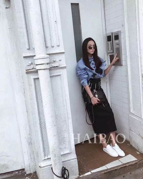 小个子夏日穿搭特辑!身高不足160cm的她们，怎么穿才能显高又时髦