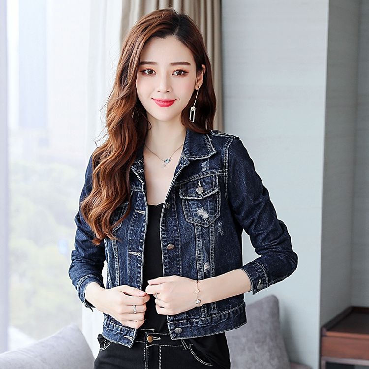 别傻傻的只知道穿套装，今年流行的皮衣+小脚裤，显高显瘦美极了