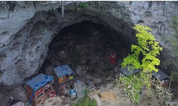 中国最“隐世”村庄，18户人家居住在洞中，亚洲最后穴居部落