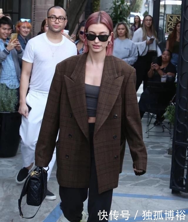  格纹：开工第一天，穿上我的“家居裤”就直接去公司？