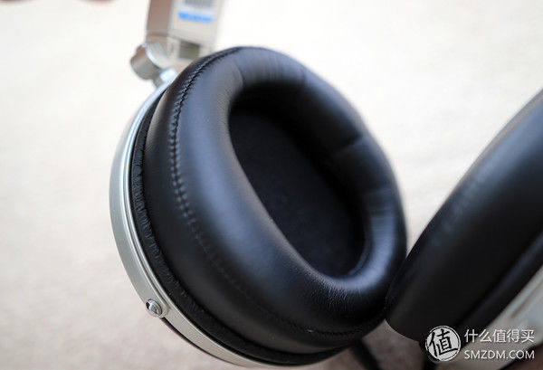 耳机界的伐木工 篇一:DENON 天龙 D7000木碗耳机评测