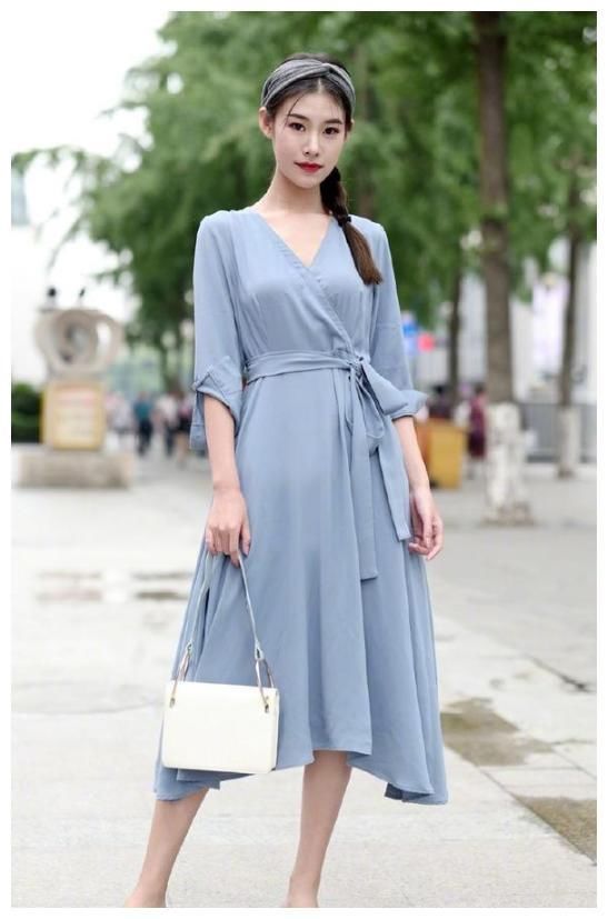 街拍：图1个性靓丽，图3清新甜美，图8玲珑苗条