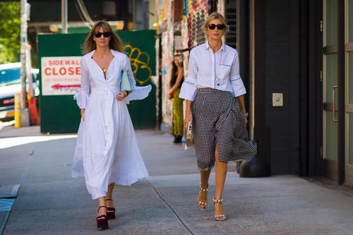 早秋裙子这么穿最时髦！！！