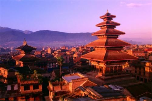 继越南之后，又一个国家贴出中文标牌，内容却把中国人逗笑了